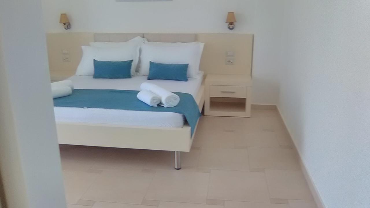 Aler Holiday Inn Saranda Zewnętrze zdjęcie