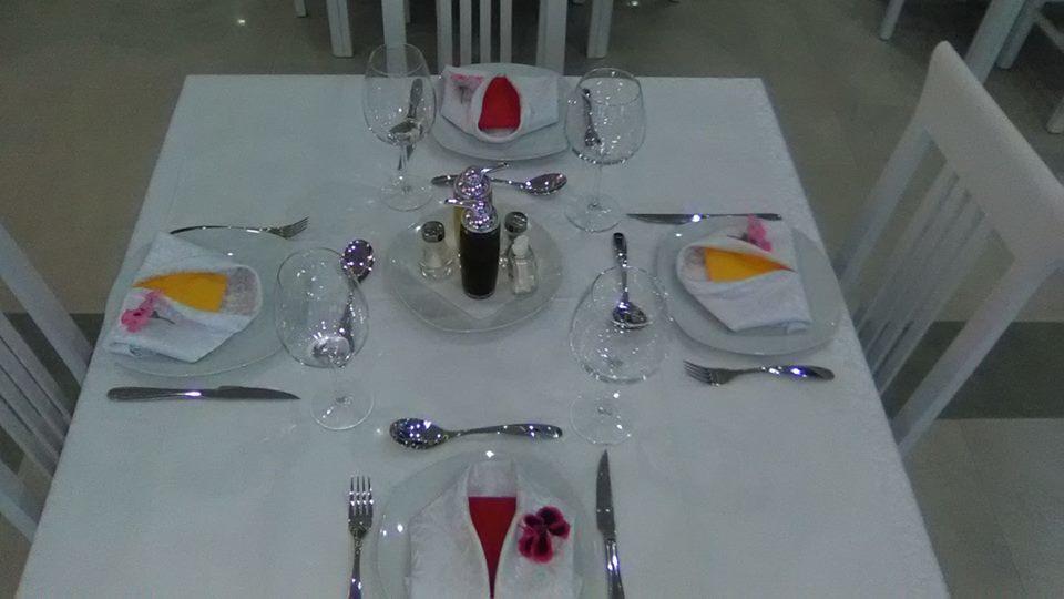 Aler Holiday Inn Saranda Zewnętrze zdjęcie
