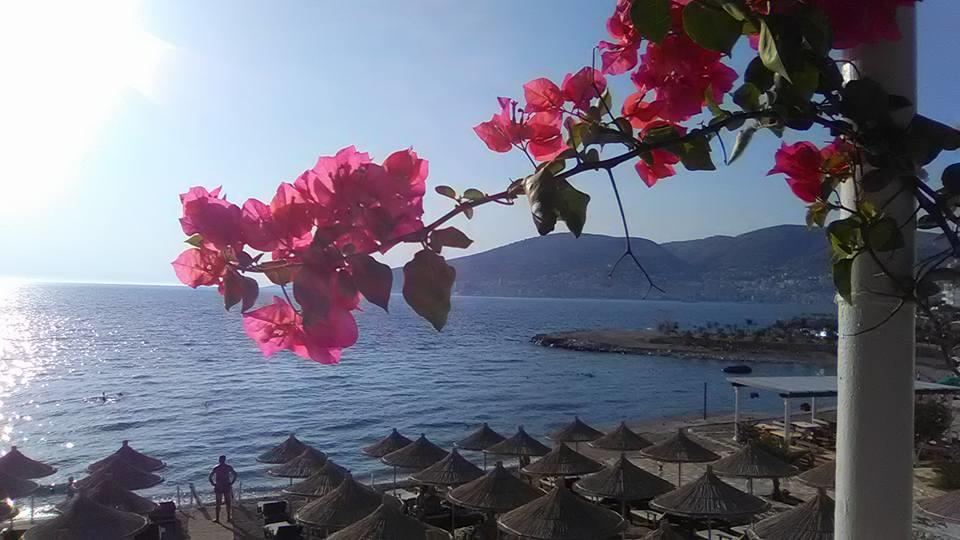 Aler Holiday Inn Saranda Zewnętrze zdjęcie